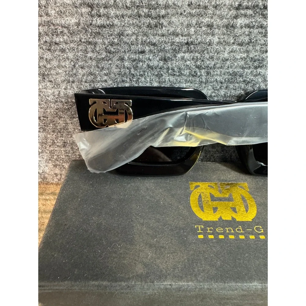 Trend-G FA221129 Black Square Sunglasses Gold Logo Designed in Italy 54-20-145